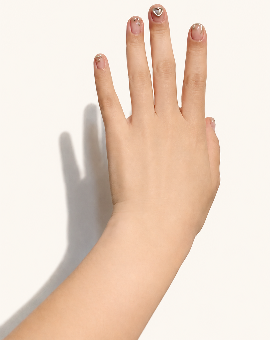 Minimalist Nail Art
